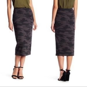 Sanctuary ponte knit camo midi pencil skirt, pull on, Small